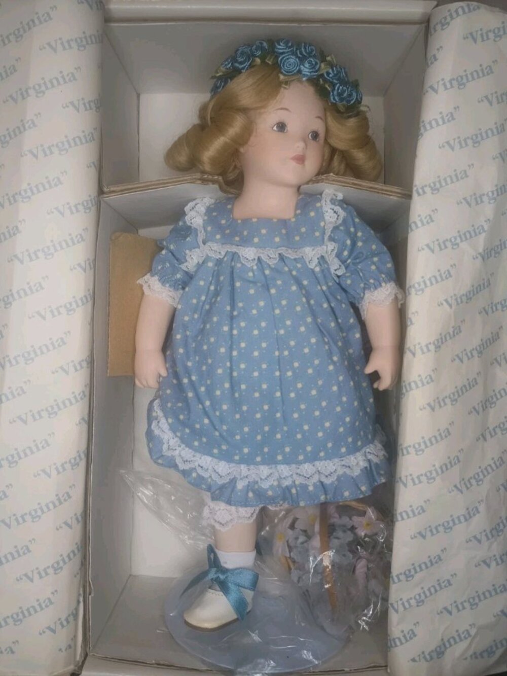 The Hamilton Collection "VIRGINIA" Authentic Bessie Pease Gutmann Doll